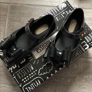 Black mini Melissa size 5